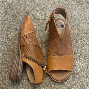 Sofft Tan Peep-Toe Sandals with Ankle Strap size 8
